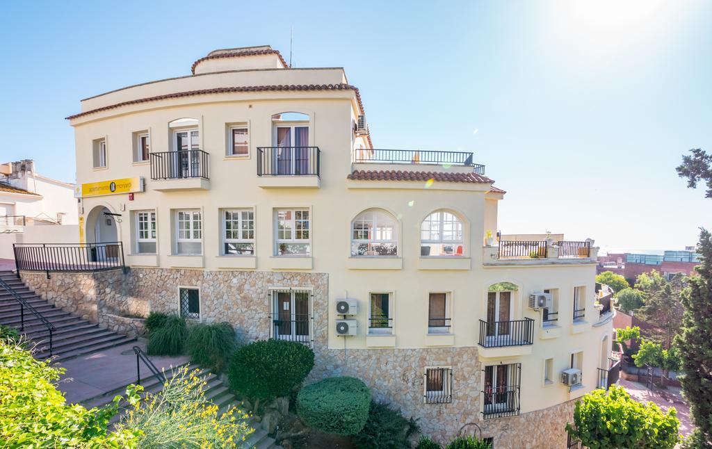 Apartaments Ar Enjoy Monjardi Льорет-де-Мар Экстерьер фото
