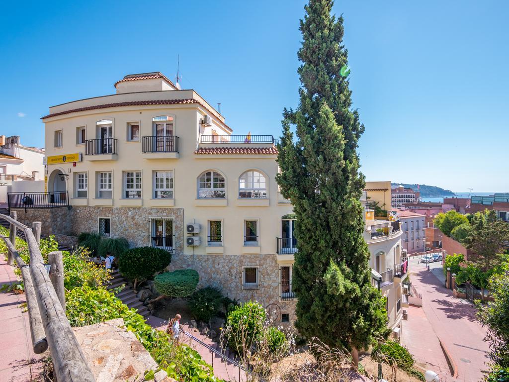 Apartaments Ar Enjoy Monjardi Льорет-де-Мар Экстерьер фото