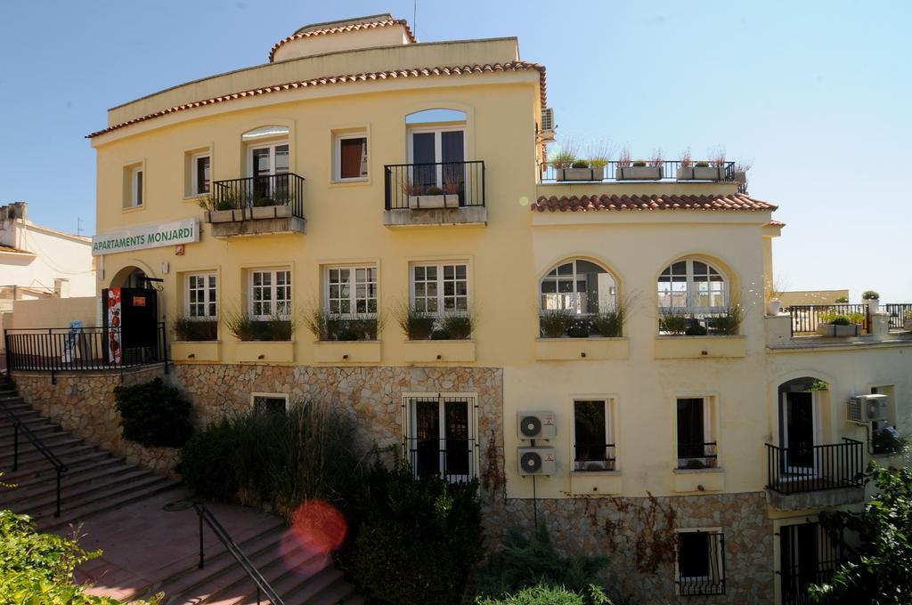 Apartaments Ar Enjoy Monjardi Льорет-де-Мар Экстерьер фото