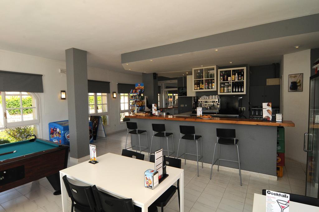 Apartaments Ar Enjoy Monjardi Льорет-де-Мар Экстерьер фото
